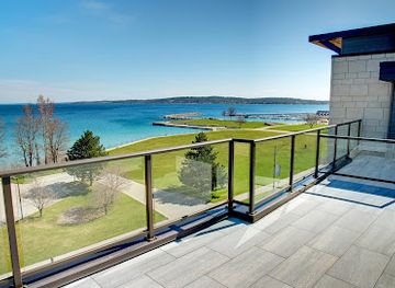 michigan/traverse-city/landmark/hotel-indigo-traverse-city-an-ihg-hotel