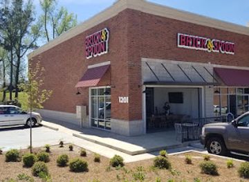 mississippi/tupelo/landmark/brick-spoon