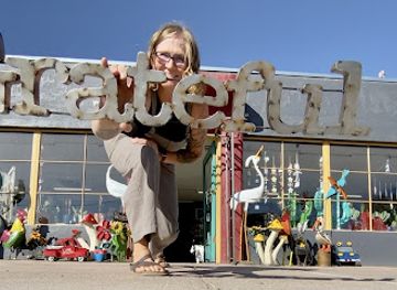 colorado/canon-city/landmark/driftwood-and-clay-makers-market-and-plant-house