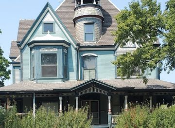 illinois/peoria/landmark/giant-oak-park