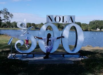 louisiana/new-orleans/landmark/the-singing-oak