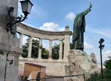 hungary/budapest/gellert-hill/landmark/gellert-hill-waterfall