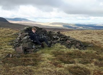 united-kingdom/brecon-beacons-national-park/attraction/maen-llia-2