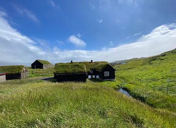faroe-islands/husavik/landmark/hoyviksgarour