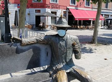 belgium/hesbaye/landmark/statue-de-georges-simenon