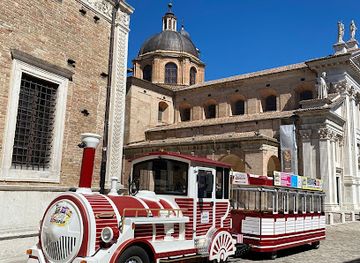 italy/urbino/landmark/trenino-turistico-urbino-explorer