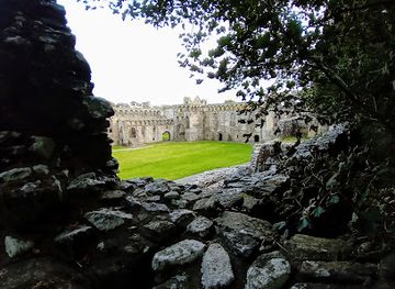 united-kingdom/pembrokeshire/landmark/llys-yr-esgob-tyddewi-st-davids-bishop-s-palace