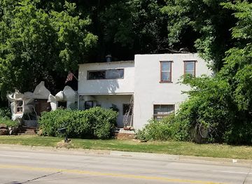 oklahoma/tulsa/brady-arts-district/landmark/the-cave-house-linda-collier