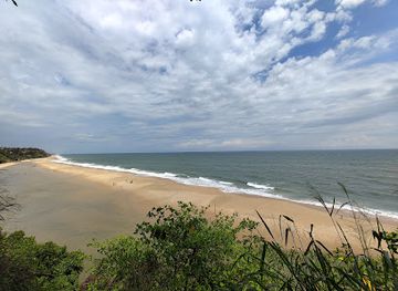 india/varkala/landmark/varkala-cliff-beach-edge-view