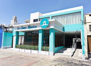 peru/ica/landmark/la-choza-nautica-ica