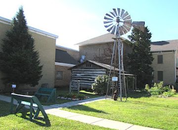 illinois/river-bend/landmark/mchenry-county-history-museum