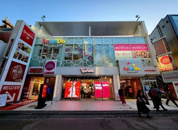 japan/tokyo/harajuku/landmark/solado-takeshita-dori