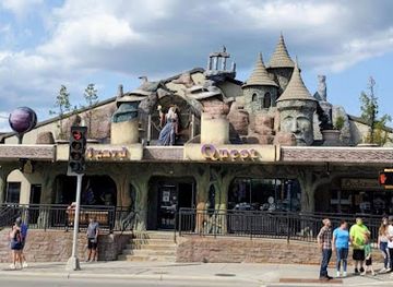 wisconsin/wisconsin-dells/landmark/wizard-quest