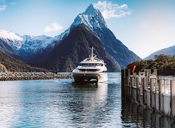 new-zealand/queenstown/landmark/pure-milford-queenstown
