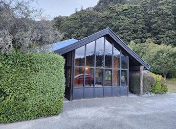 new-zealand/mount-cook-national-park/landmark/mt-cook-village-public-shelter