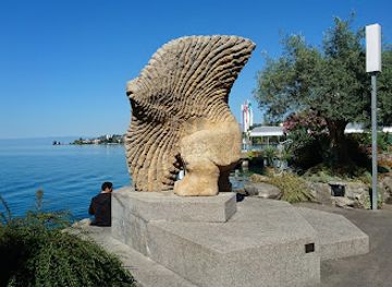switzerland/montreux/landmark/homme-poisson-volant