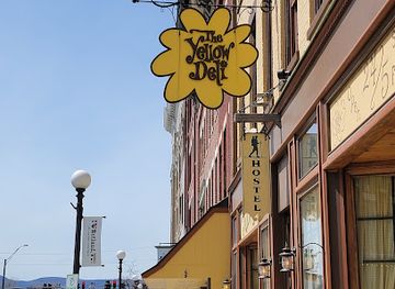 vermont/rutland/landmark/the-yellow-deli