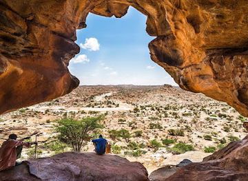 somalia/lughaya-beach/landmark/laas-geel-tour-safaris-tourism-company