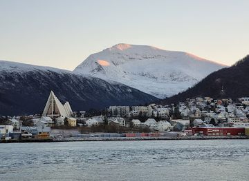 norway/troms/landmark/photopoint-yachthafen-tromso