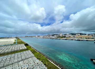 japan/ishigaki-island/landmark/southern-gate-bridge