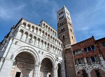 italy/lucca/landmark/micheletti-palace