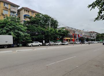 myanmar-burma/yangon/landmark/bawa-myint-bus-stop
