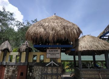 indonesia/east-nusa-tenggara/landmark/mangeruda-hot-springs-gate