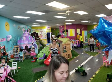 florida/orlando-theme-parks/landmark/my-little-town-kids