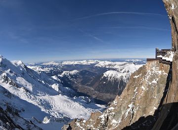 france/chamonix/landmark/le-pas-dans-le-vide