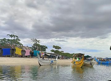 philippines/zamboanga-city/sta-cruz-island/landmark/sta-cruz-island-lagoon