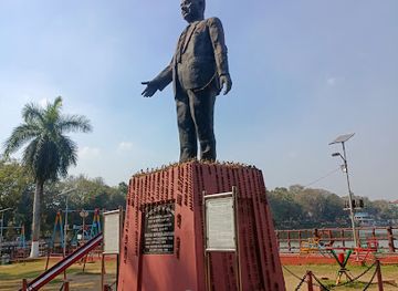 india/guwahati/paltan-bazaar/landmark/dighalipukhuri-park