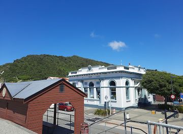 new-zealand/greymouth/landmark/left-bank-art-gallery