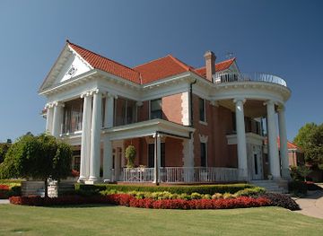 oklahoma/southeastern-oklahoma/landmark/frank-phillips-home