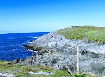 ireland/beara-peninsula/landmark/ballydonegan-beach-allihies