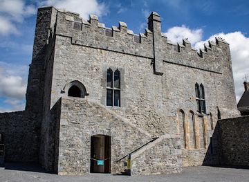 ireland/county-limerick/landmark/castle-desmond
