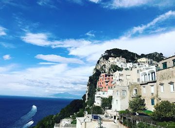 italy/capri/landmark/laser-capri