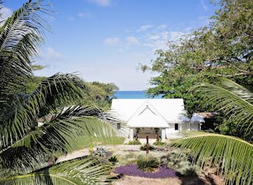 vanuatu/penama/landmark/santo-saffire