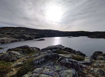 portugal/serra-da-estrela/landmark/lagoa-serrano