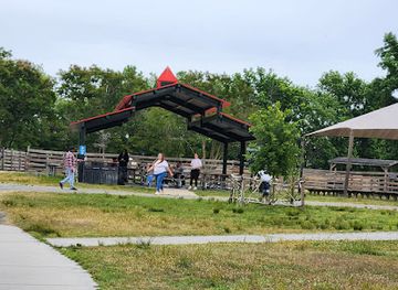virginia/hampton-roads/landmark/bluebird-gap-farm