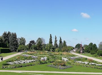 latvia/teici-nature-reserve/landmark/salaspils-botanical-garden-conservatory