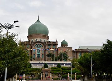 malaysia/klang-valley/landmark/mercu-tanda-putrajaya-laman-perdana