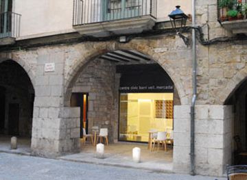 spain/girona/el-mercadal/landmark/centre-civic-barri-vell-mercadal