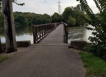illinois/river-bend/landmark/jon-j-duerr-forest-preserve