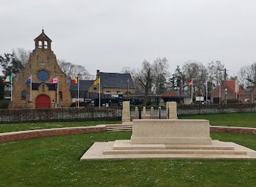 belgium/ypres/landmark/hooge-crater-cemetery