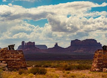 utah/colorado-plateau/landmark/brick-arch-film-location-for-once-upon-a-time-in-the-west