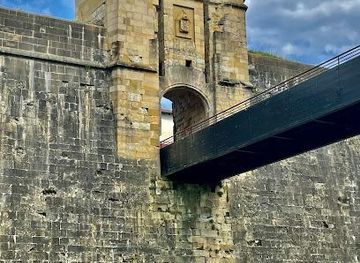 spain/san-sebastian/landmark/san-nikolas-gate