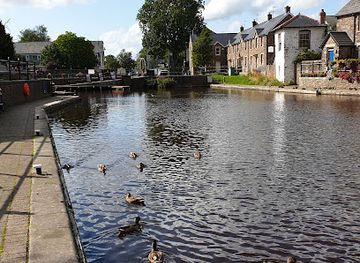 united-kingdom/brecon-beacons-national-park/attraction/brecon-canal-basin-2