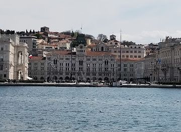 italy/trieste/landmark/le-ragazze-di-trieste