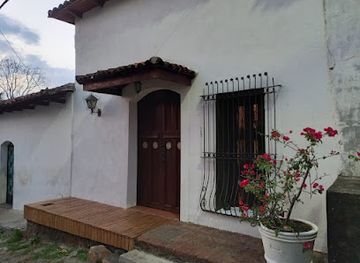 el-salvador/suchitoto/landmark/el-nidito-de-flor-de-pajaro