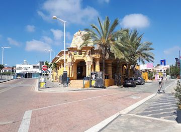 cyprus/protaras/landmark/waves-cocktail-bar